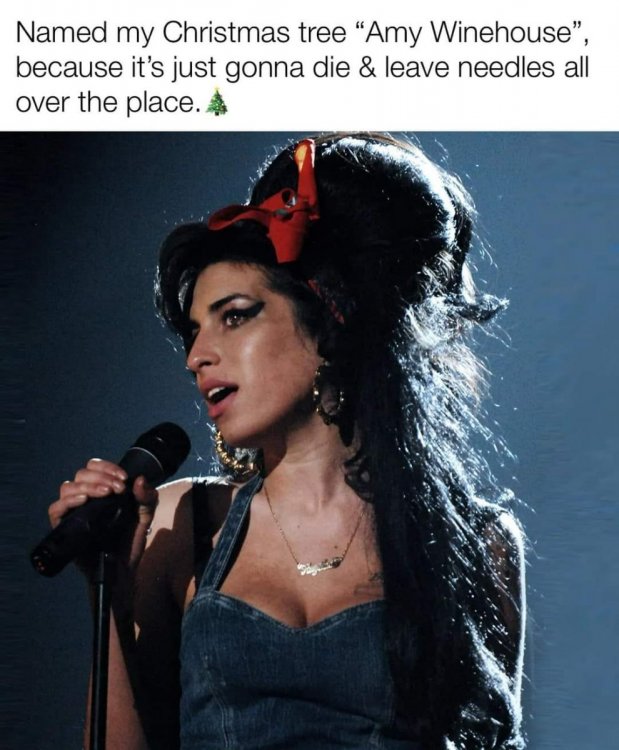 Amy Winehouse Xmas tree.jpg